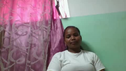 juliah02 online show from 01.17.25