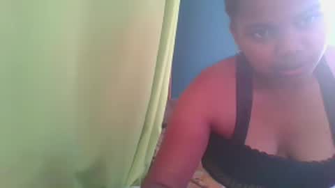 juliah02 online show from 01.28.25