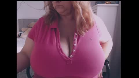 julialiones online show from 07.04.26