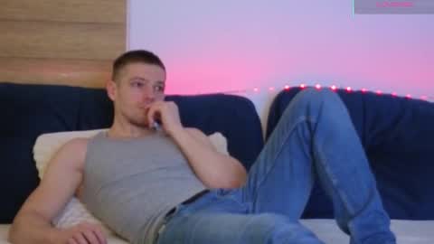 Snapshot of julian_turner chatting on 02.14.26 julian_turner online show from 02.14.26