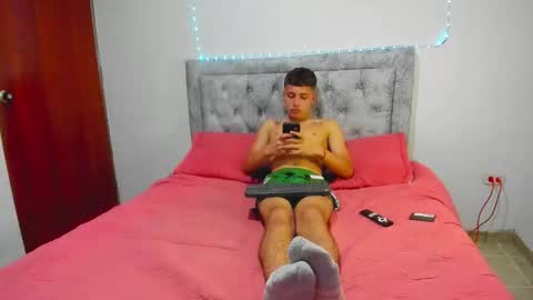 Snapshot of julian_wolf18 chatting on 03.05.26 julian online show from 03.05.26
