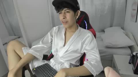 Julian online show from 03.24.26