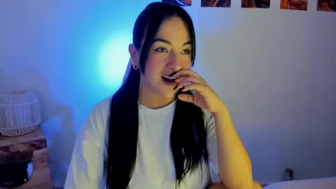 Snapshot of julianags_ chatting on 10.23.25 Ana Maria online show from 10.23.25