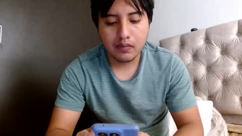 Snapshot of julianalvarez95 chatting on 05.03.26 Julian online show from 05.03.26