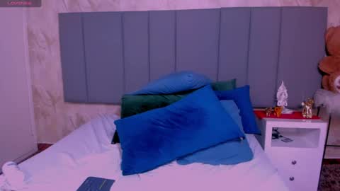 juli online show from 02.28.25