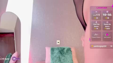 Snapshot of julianarodriguez_ chatting on 12.04.24 Juliana online show from 12.04.24