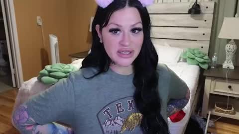 Texas Mamasita online show from 11.25.25