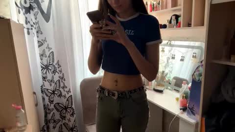 Snapshot of julianeaukamp chatting on 02.03.26 Viola online show from 02.03.26