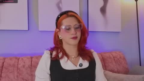 Snapshot of julianna_saenz chatting on 10.11.25 Juliana online show from 10.11.25