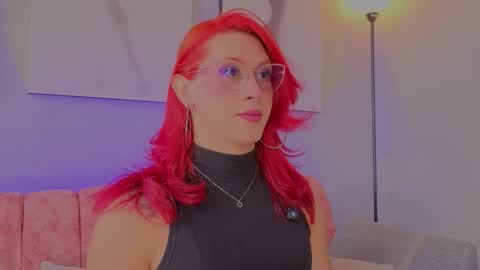 Snapshot of julianna_saenz chatting on 11.20.25 Juliana online show from 11.20.25