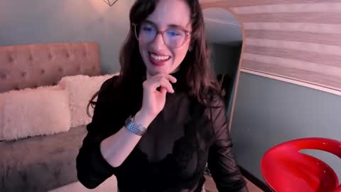 Snapshot of julianne__ chatting on 10.24.25 Julianne online show from 10.24.25
