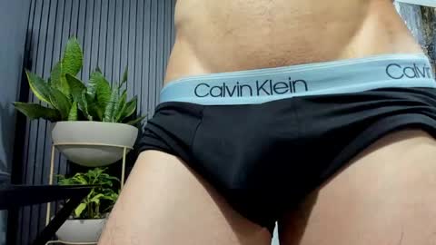 Snapshot of juliansexxx16 chatting on 05.22.26 Julian online show from 05.22.26