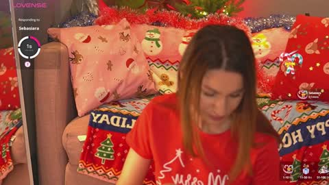 Snapshot of juliarichard chatting on 12.26.24 Julie online show from 12.26.24