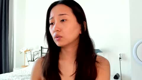 julia online show from 03.08.25