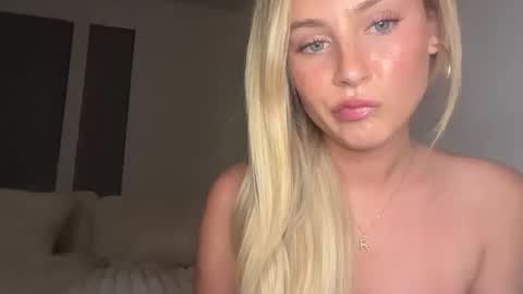 Julia Jackson online show from 11.05.25