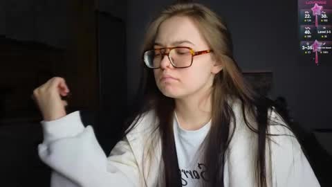 Snapshot of julidropp chatting on 01.23.25 julidropp online show from 01.23.25