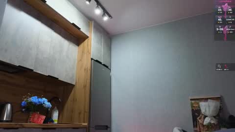 Snapshot of julidropp chatting on 02.07.25 julidropp online show from 02.07.25