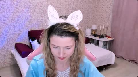 Julie online show from 12.21.24