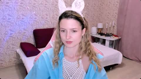 Julie online show from 12.21.24