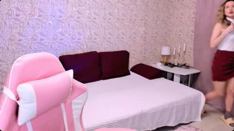 Julie online show from 01.05.25