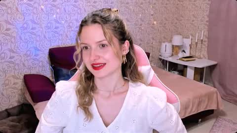 Julie online show from 03.08.25