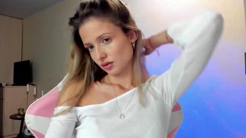 Julie online show from 09.26.25