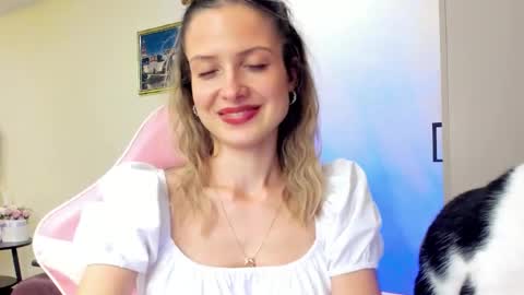 Julie online show from 10.10.25