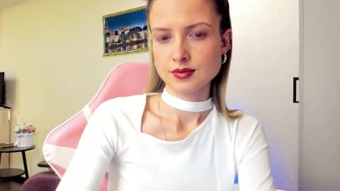 Julie online show from 10.15.25