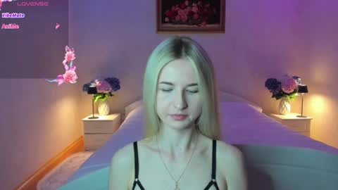 Snapshot of julieblazex chatting on 06.19.26 julieblazex online show from 06.19.26