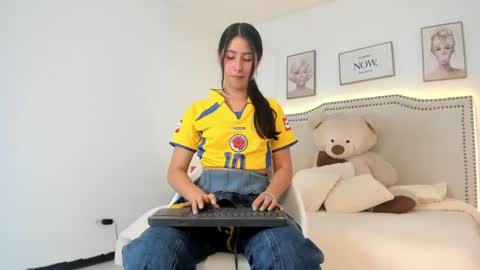 juliee_ross online show from 07.07.26
