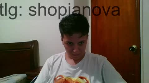 Snapshot of julieta969028 chatting on 04.15.26 Nati online show from 04.15.26