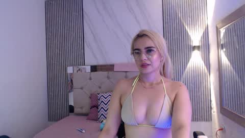 julieta__fox_ online show from 02.21.26