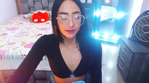 julieta art1 online show from 02.13.25