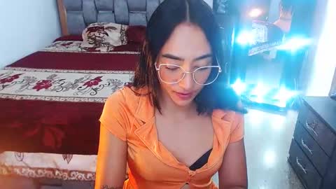 julieta art1 online show from 02.21.25