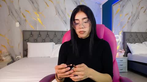 Julieta online show from 02.04.25