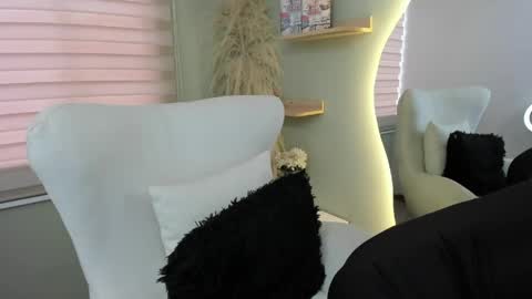 Julieta online show from 04.30.26