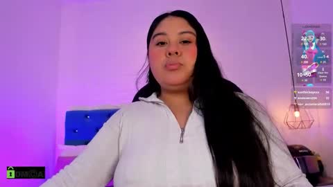 Snapshot of julieta_miller01 chatting on 12.03.25 Julieta Mille online show from 12.03.25