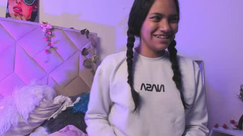 Snapshot of julieta_parker7 chatting on 04.09.26 Julieta online show from 04.09.26