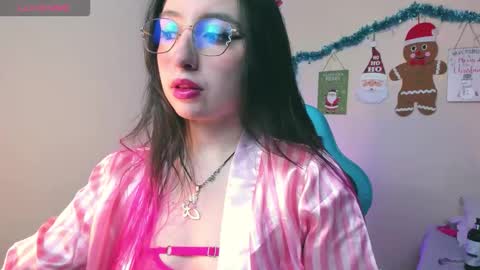 Snapshot of julieta_shelby chatting on 11.24.25 Julieta Independent model online show from 11.24.25