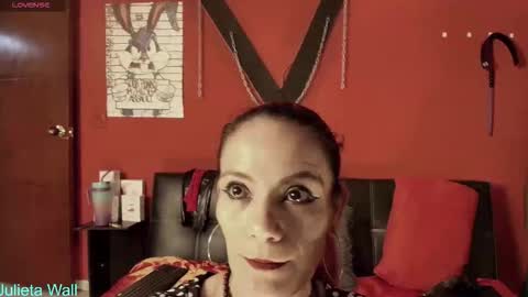 Snapshot of julieta_wall2 chatting on 02.09.26 Julieta wall online show from 02.09.26