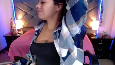 julietacollins06 online show from 12.22.25