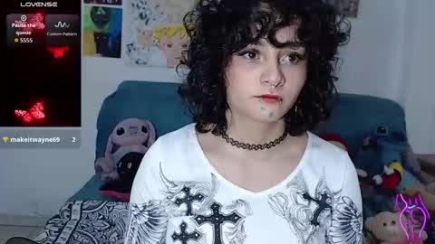 Julieta Jaguar online show from 10.22.25