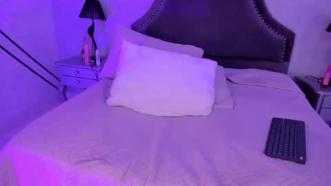 julietakane online show from 12.05.24