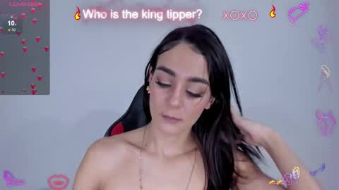 Snapshot of julietaserafelle chatting on 11.01.25 serafelle online show from 11.01.25