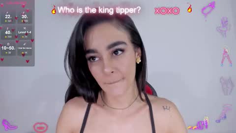 Snapshot of julietaserafelle chatting on 11.28.25 serafelle online show from 11.28.25