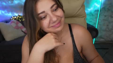 Snapshot of julietdream chatting on 12.16.24 J U L I E T online show from 12.16.24
