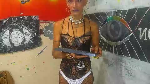 Snapshot of julieth_wolf chatting on 11.14.25 Julieth Wolf online show from 11.14.25