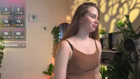 Snapshot of juliette_junson chatting on 12.16.25 Julie online show from 12.16.25