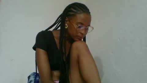 Snapshot of juliexexy chatting on 02.05.25 juliexexy online show from 02.05.25