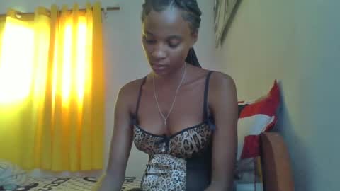 Snapshot of juliexexy chatting on 02.18.25 juliexexy online show from 02.18.25